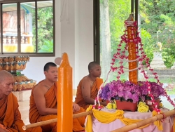 20240807204600(1).jpg - โรงเรียนวัดเขาน้อยได้จัดกิจกรรมแห่เทียนเข้าพรรษา เนื่องในโอกาสวันอาสาฬหบูชาและวันเข้าพรรษา ประจำปีการศึกษา 2567 ณ วัดเขาน้อย | https://watkhaonoischool.ac.th
